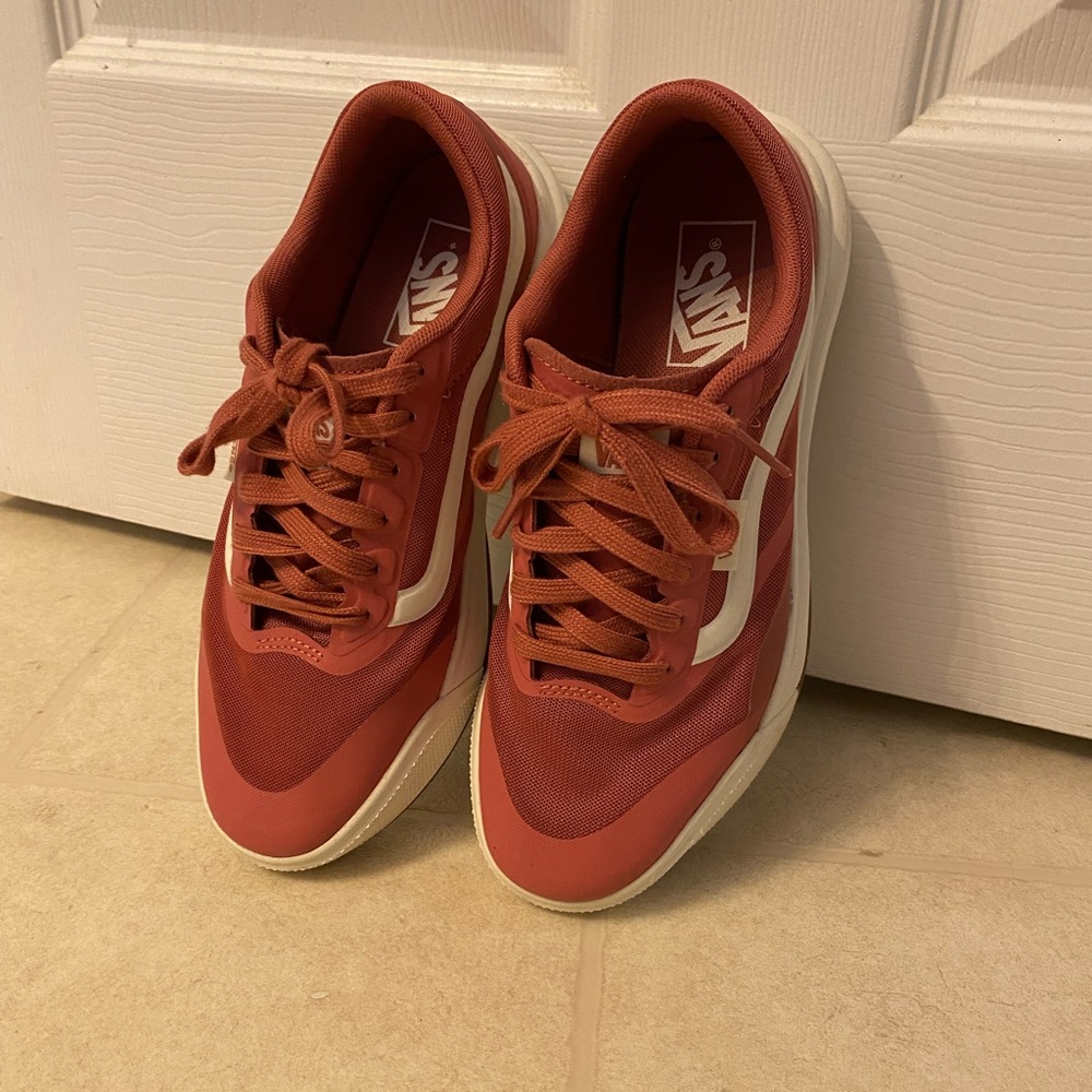 Vans Mauvewood Pink UltraRange 2.0 Sneaker